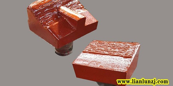 <i style='color:red'>19p04-16</i>破碎機錘頭磨損原來是由這些因素引起的？