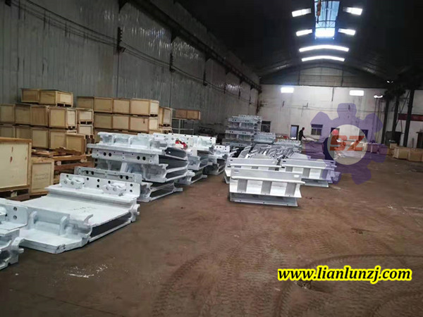 【新工藝】SGZ800型<i style='color:red'>溜子刮板</i>機溜槽整裝待發！